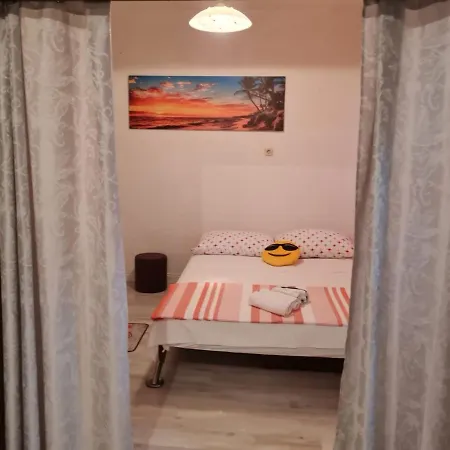 Mile Apartment *