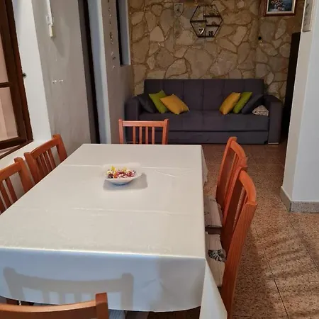 Mile Apartment